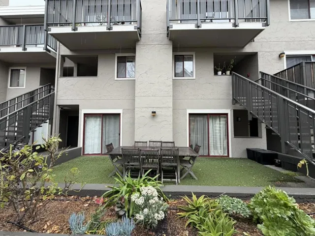4159 El Camino Way B, Palo Alto, California 94306
