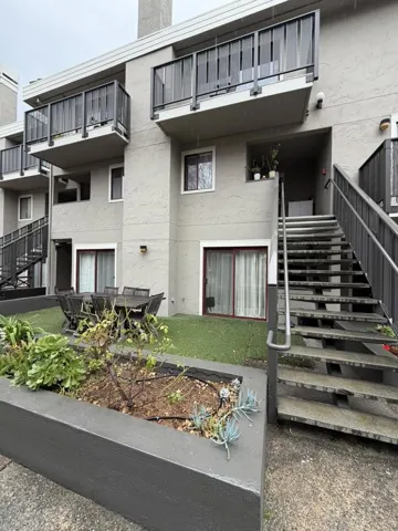 4159 El Camino Way B, Palo Alto, California 94306