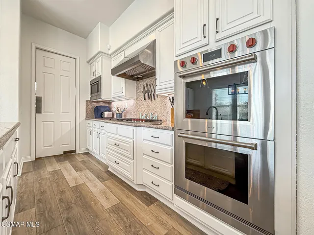 dFamily and Kitchen7