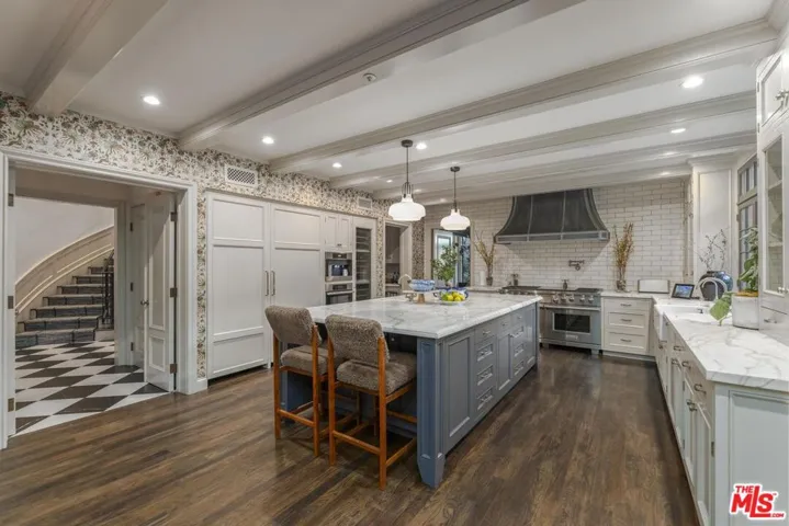 7171 Chelan Way, Los Angeles, California 90068