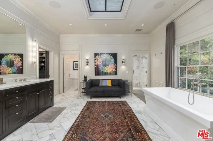 7171 Chelan Way, Los Angeles, California 90068