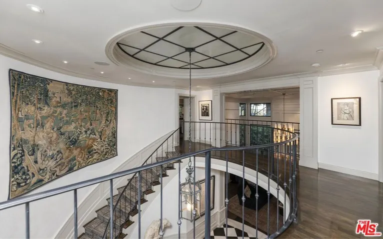 7171 Chelan Way, Los Angeles, California 90068