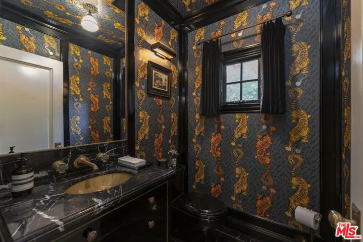 7171 Chelan Way, Los Angeles, California 90068