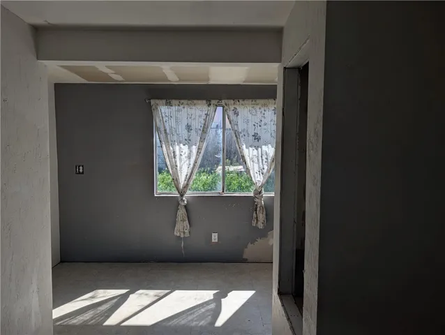 laundry/ office