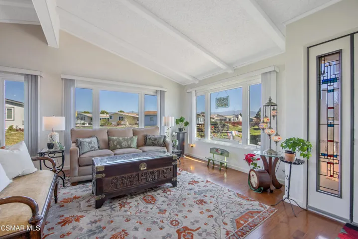 114 Poinsettia Gardens Dr-print-011-018-