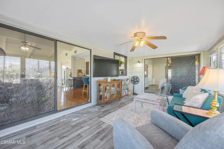 114 Poinsettia Gardens Dr-print-023-045-