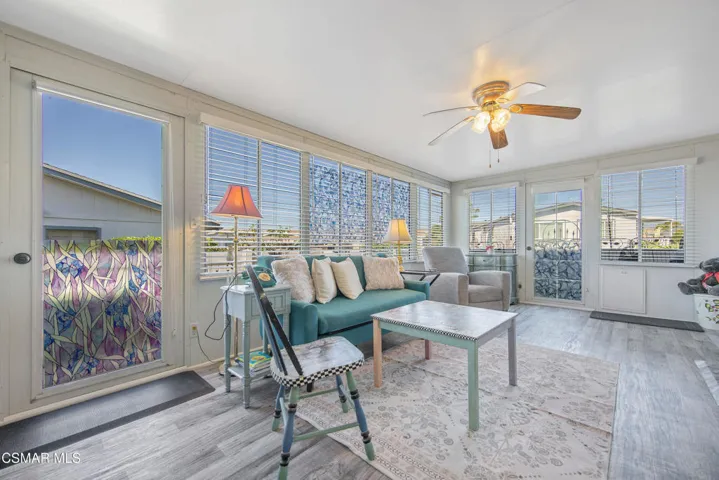 114 Poinsettia Gardens Dr-print-038-015-