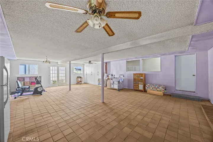 Great Room, Bonus room or Enclosed patio!