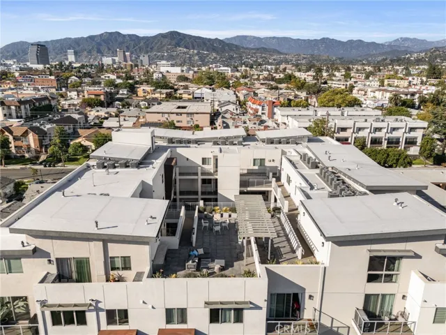 518 E Windsor 305, Glendale, California 91205