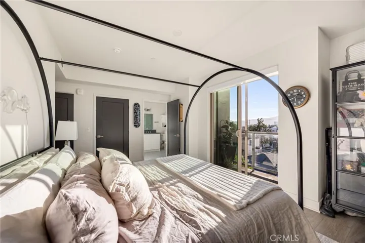 518 E Windsor 305, Glendale, California 91205