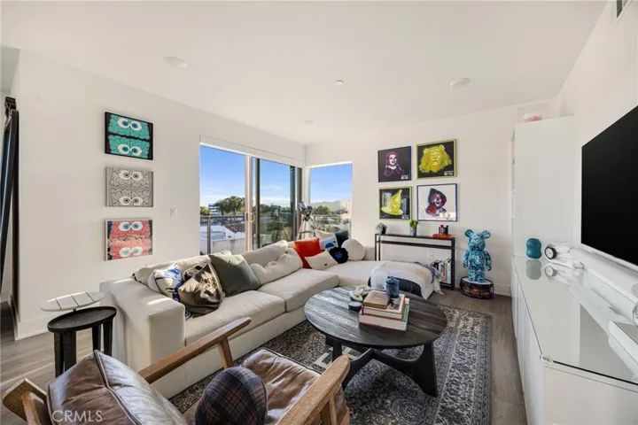 518 E Windsor 305, Glendale, California 91205