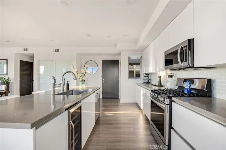 518 E Windsor 305, Glendale, California 91205