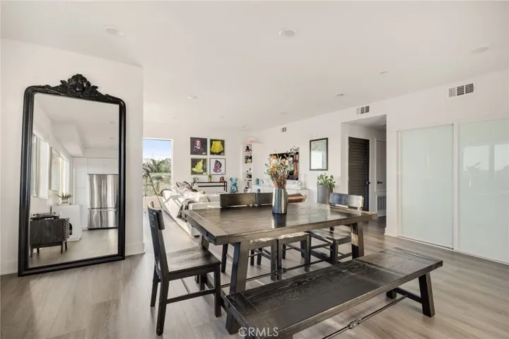 518 E Windsor 305, Glendale, California 91205