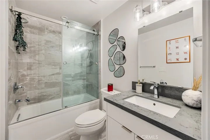 518 E Windsor 305, Glendale, California 91205