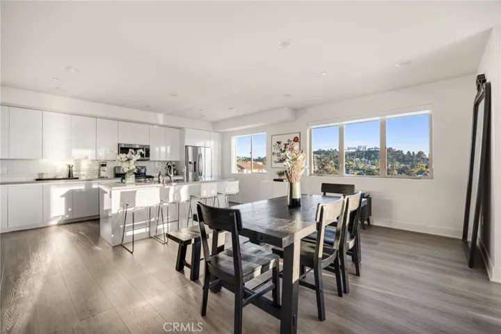 518 E Windsor 305, Glendale, California 91205
