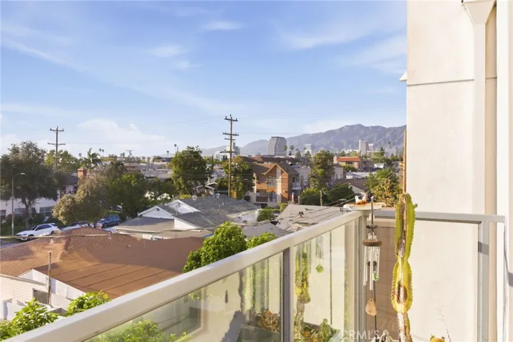 518 E Windsor 305, Glendale, California 91205