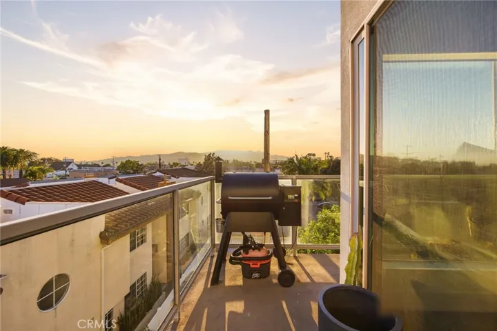 518 E Windsor 305, Glendale, California 91205