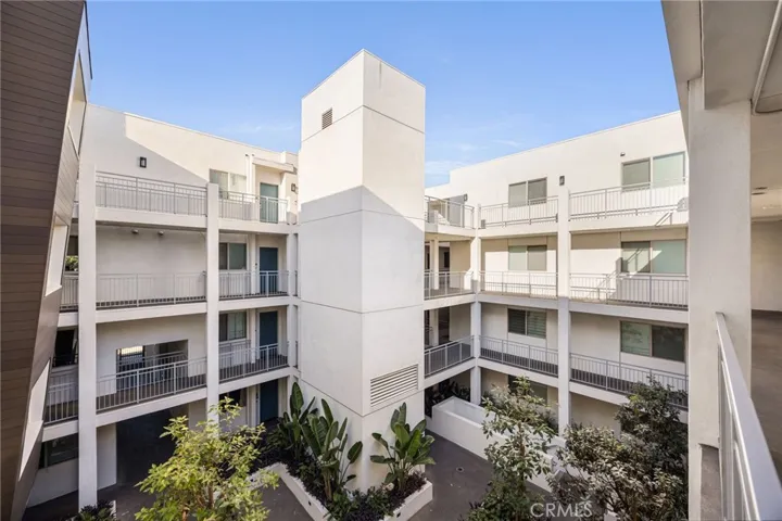 518 E Windsor 305, Glendale, California 91205