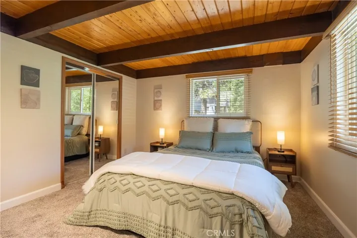 2395 Hunsaker, Running Springs, California 92382