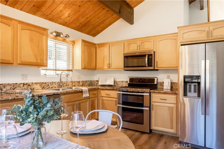 2395 Hunsaker, Running Springs, California 92382