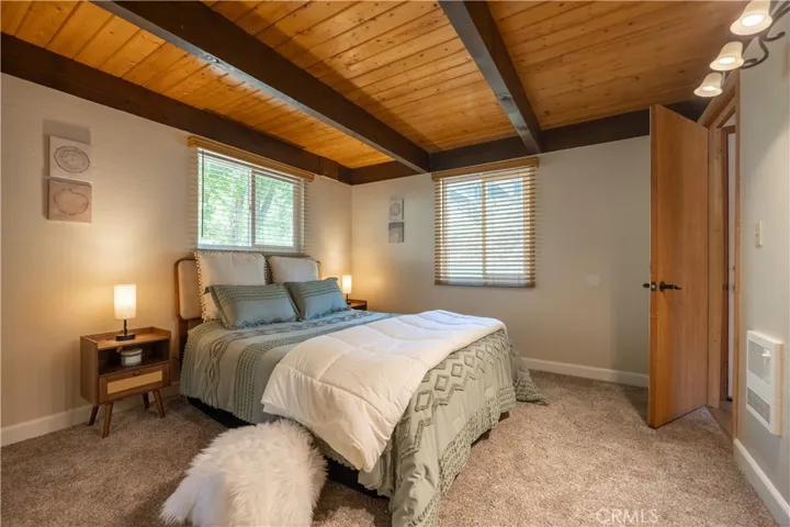 2395 Hunsaker, Running Springs, California 92382