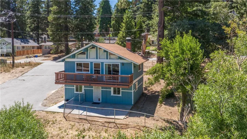 2395 Hunsaker, Running Springs, California 92382