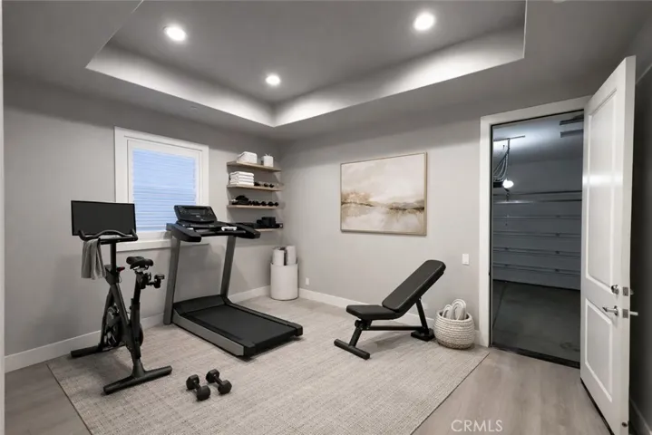 This image has been virtually staged for illustrative purposes only. Furniture and décor are not included in the sale of the property.
