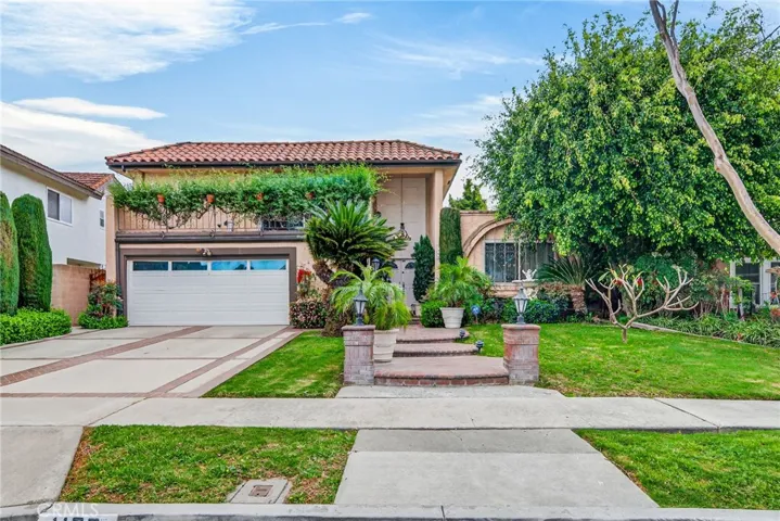 1100 Tulare, Costa Mesa, California 92626