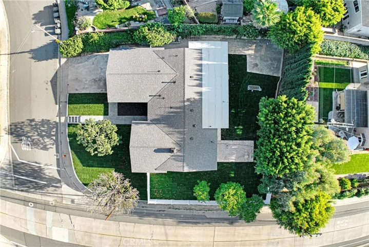 AERIAL VIEW OF EXPANSIVE LOT