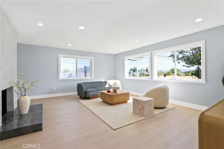 ENTRY LEADING TO LIVING ROOM