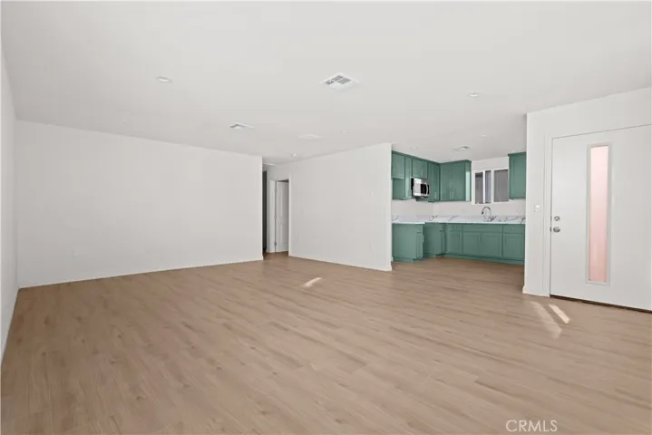 Rear unit living room