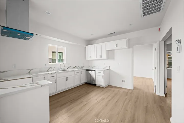 Front Unit Kitchen