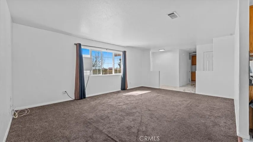 11545 Kiowa, Apple Valley, California 92308