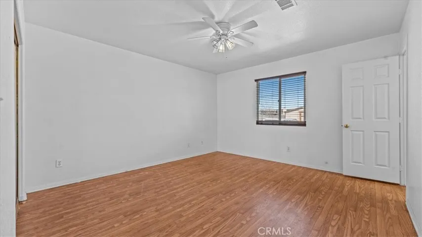 11545 Kiowa, Apple Valley, California 92308
