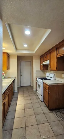 6095 KITCHEN