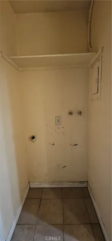 6095 LAUNDRY HOOKUP
