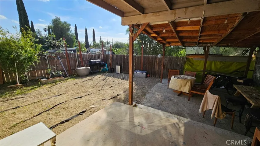6097 BACKYARD