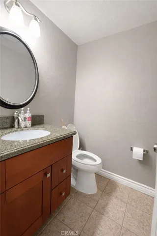 Bathroom 1/2