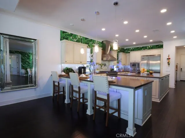 Breakfast Counter