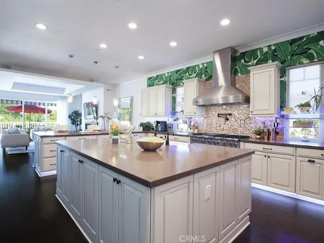 Gourmet Kitchen