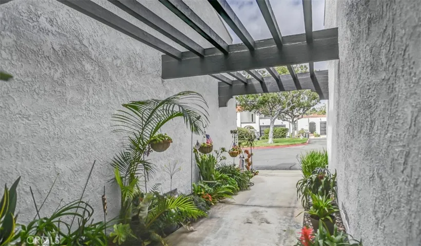 Entry walkway