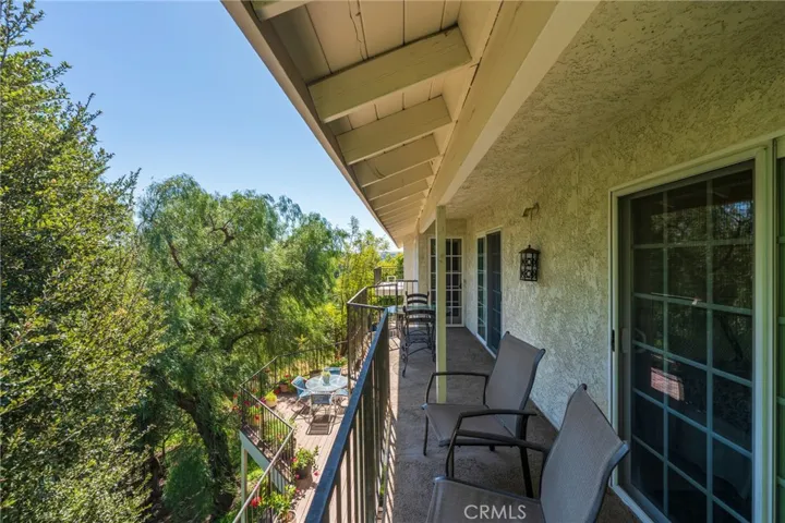 Balcony access to all bedrooms.