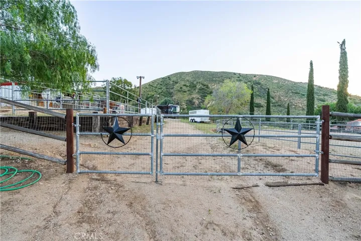 Access to Lower Lot