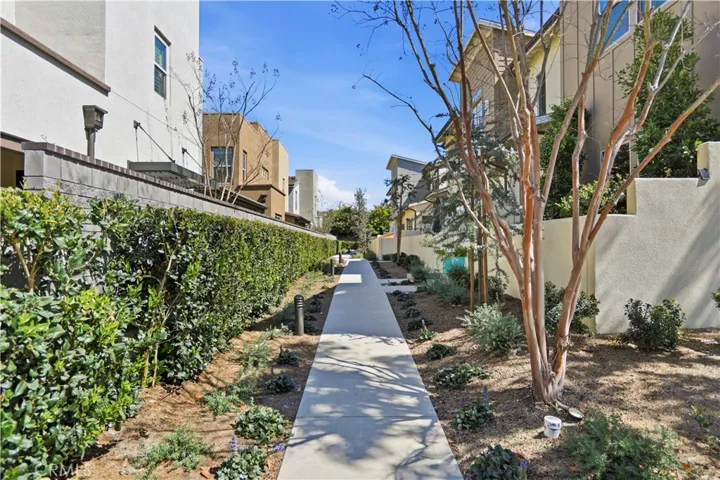 184 Alienta Lane, Rancho Mission Viejo, California 92694