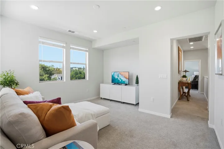 184 Alienta Lane, Rancho Mission Viejo, California 92694