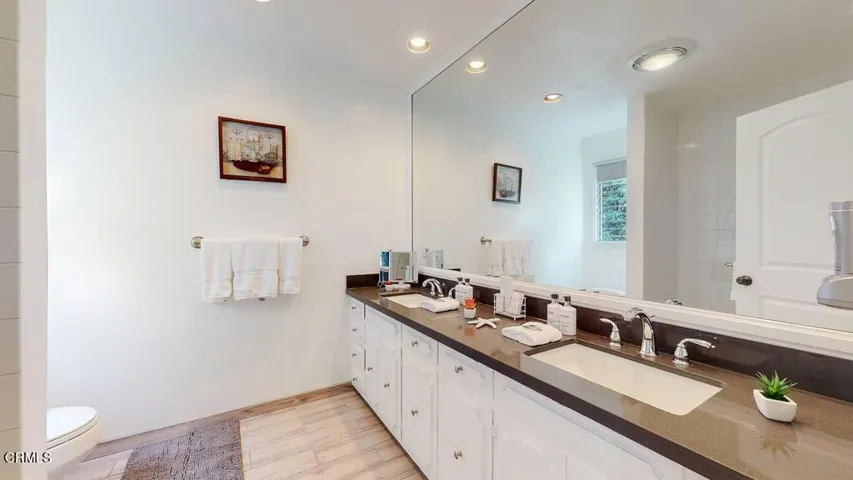 101 S Rockingham Ave-33