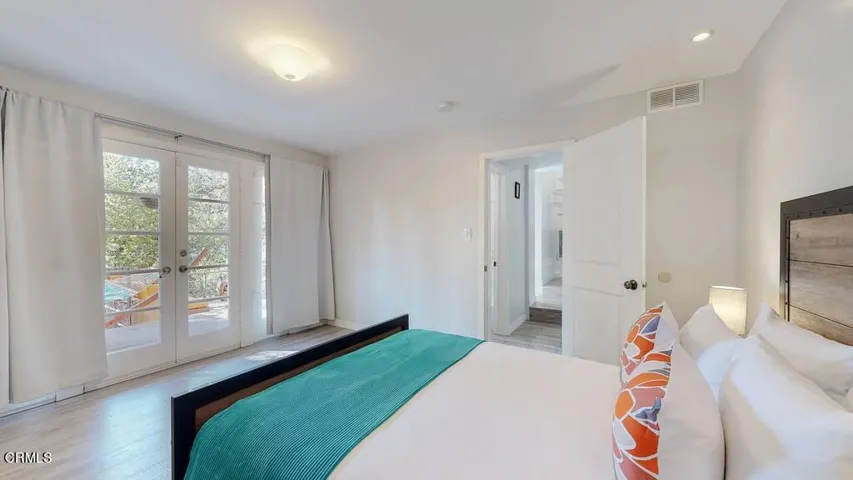 101 S Rockingham Ave-42