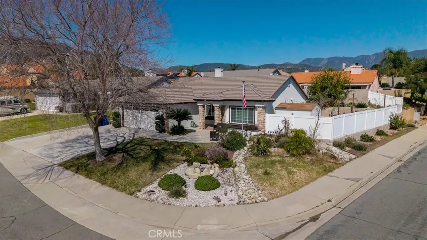 2786 Plaza Serena, Rialto, California 92377