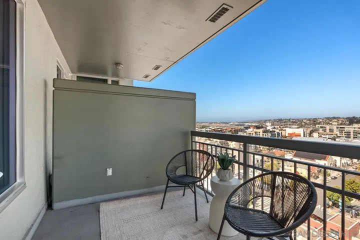 300 W Beech St 1305, San Diego, California 92101