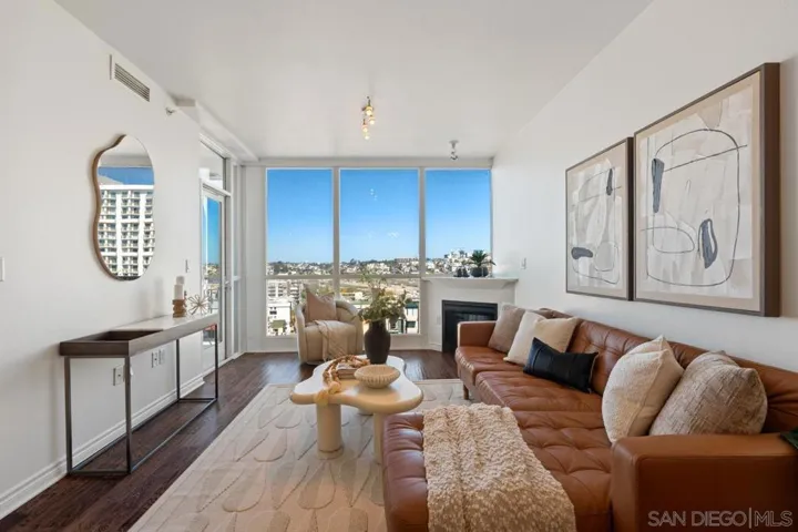300 W Beech St 1305, San Diego, California 92101